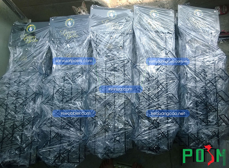 hanger quảng cáo sắt hanger quảng cáo sắt