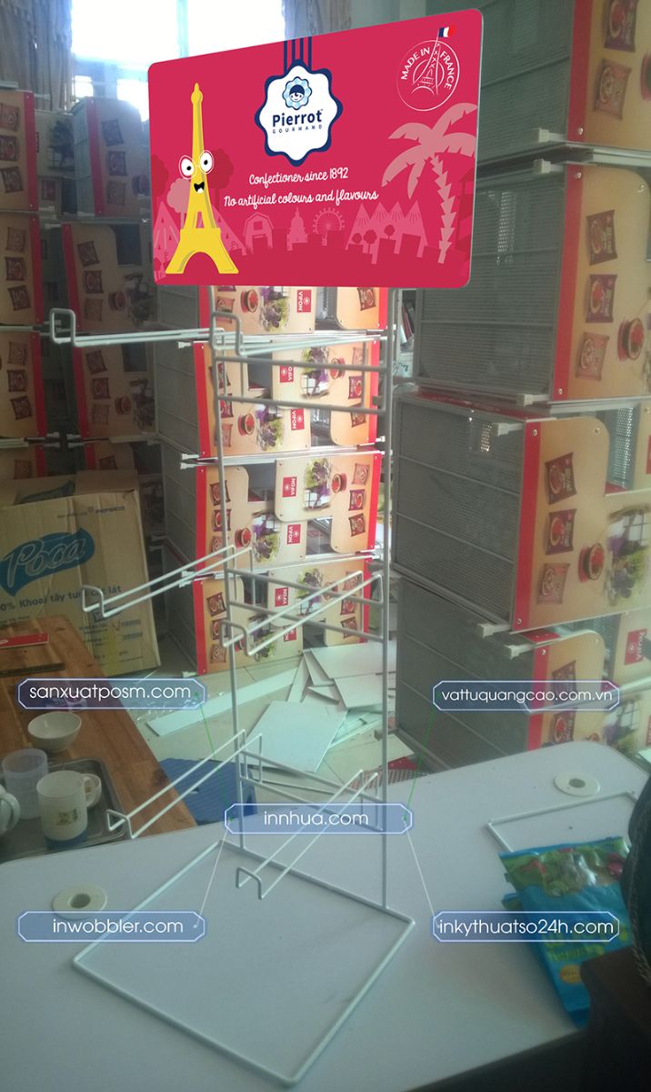 kệ treo quảng cáo kệ treo quảng cáo